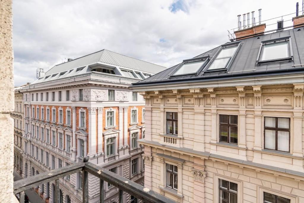 Budapest Basilica Apartment Exterior photo